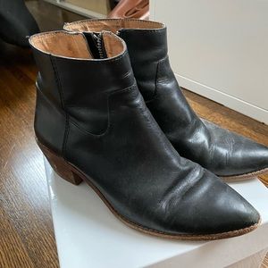 Madewell black leather pointy toe zipper ankle bootie “The Charley”